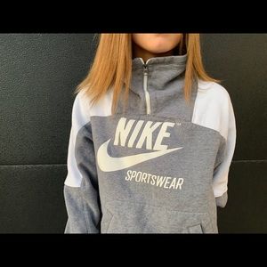 Nike sweat shirt